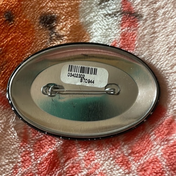 Humorous "People Suck" Pin - Picture 2 of 2